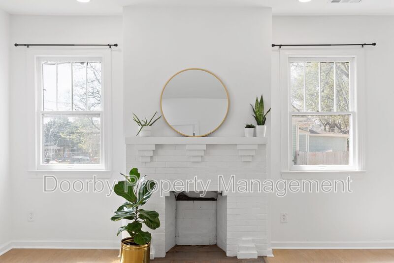 Building Photo - 913 S Highland Park Ave