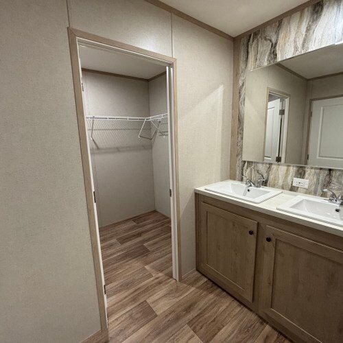 Building Photo - 928 Sharpe Rd