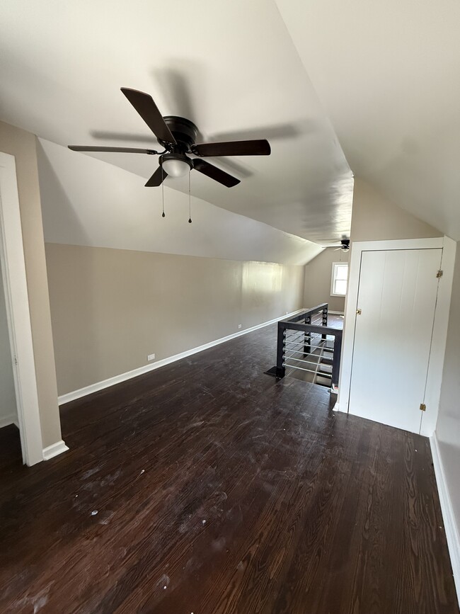 Upstairs Room/Loft - 110 Beechwood Ave