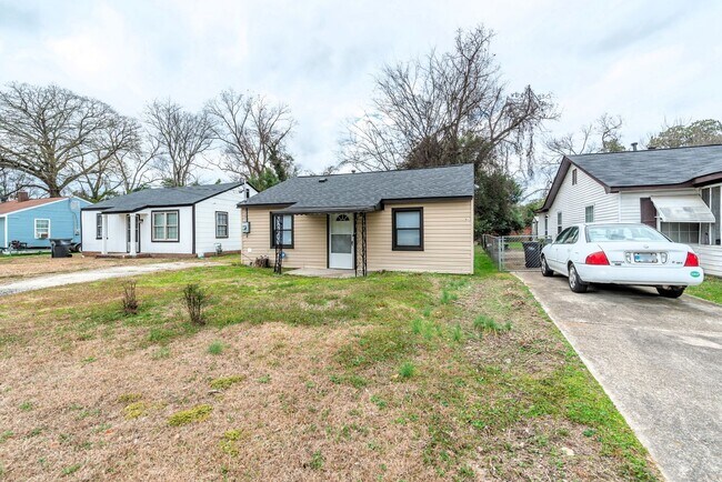 Building Photo - Updated 2 Bed / 1 Bath Home for Rent in Augusta – $1,000/month!