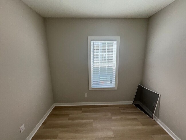 Building Photo - 817-821 Belleview Ave