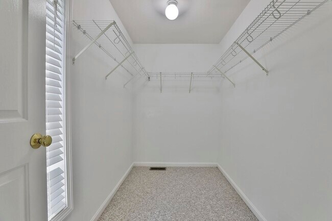 Building Photo - 98 Barbara Ln