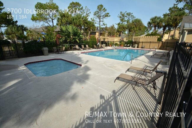 Building Photo - 3700 Idlebrook-#214