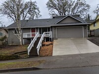 Building Photo - Beautiful 4-Bedroom, 2-Bath Thurston Area ...