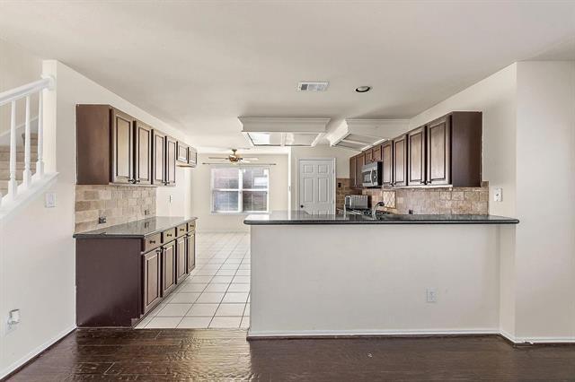Building Photo - 1113 Larkspur Dr