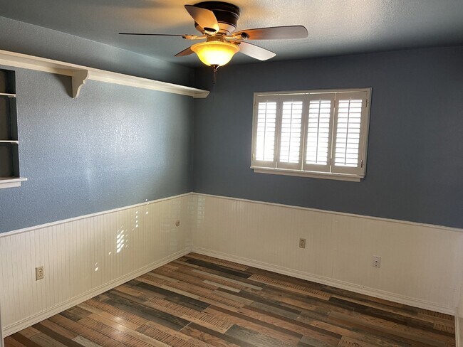 Building Photo - 9517 Mcintosh Dr