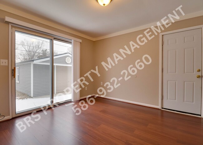 Building Photo - Beautiful 3 Bedroom, 1 Bath in Warren