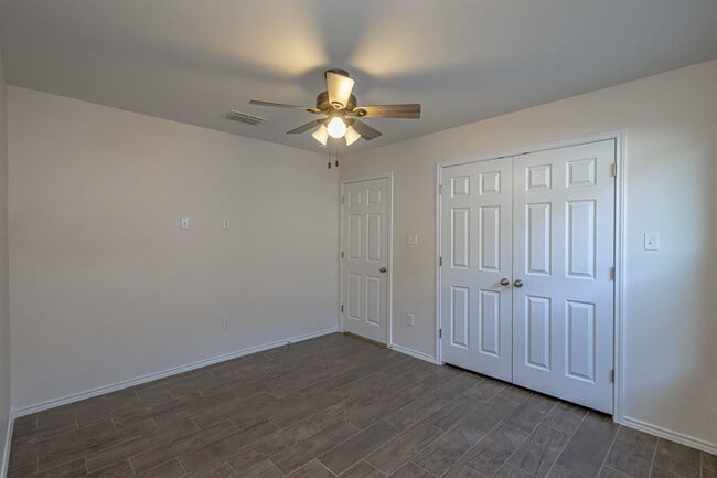 Building Photo - 3622 Octavia Dr