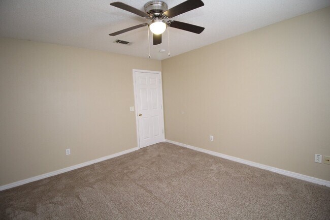 Building Photo - 3BR Home Near NAS Pensacola with 1-Car Garage, Fenced Backyard & Open Kitchen