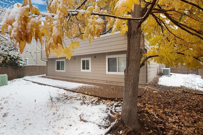 Building Photo - 3624 Bucknell Dr