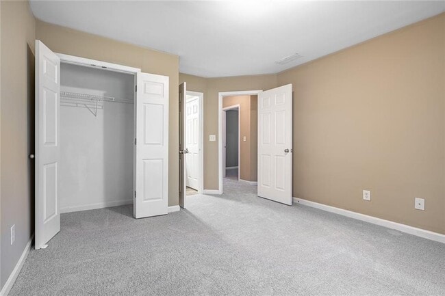 Building Photo - 3284 Sheffield Cir