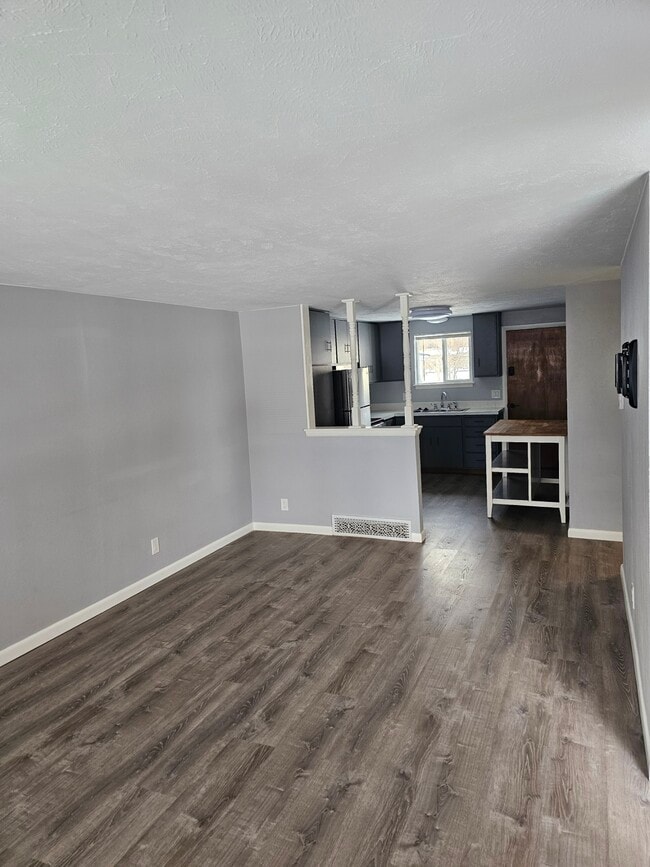 Building Photo - 1119 Winona Dr