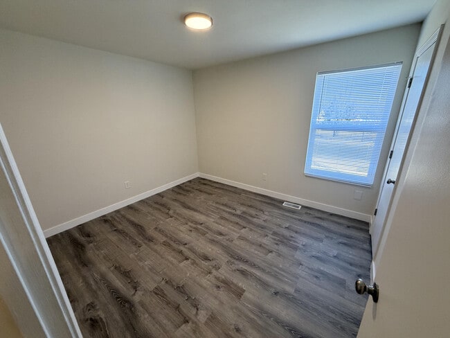 Building Photo - 1701 Hanover Blvd