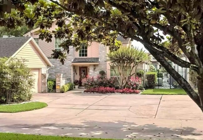 Primary Photo - 542 Kingfisher Dr