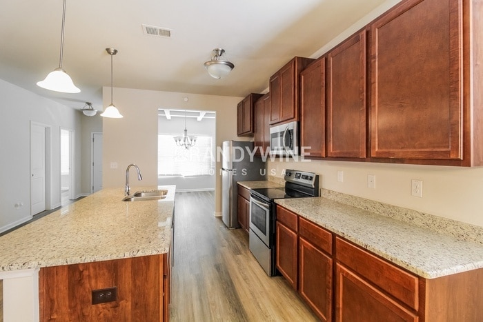 Building Photo - 604 Armitage Way