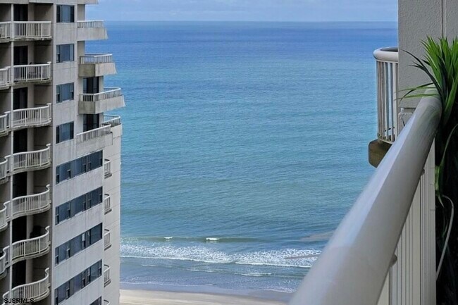 Building Photo - 3101 Boardwalk