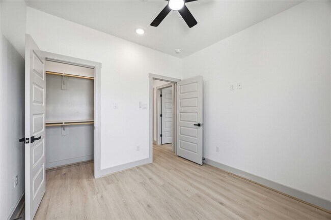 Building Photo - 7555 Calhoun Rd
