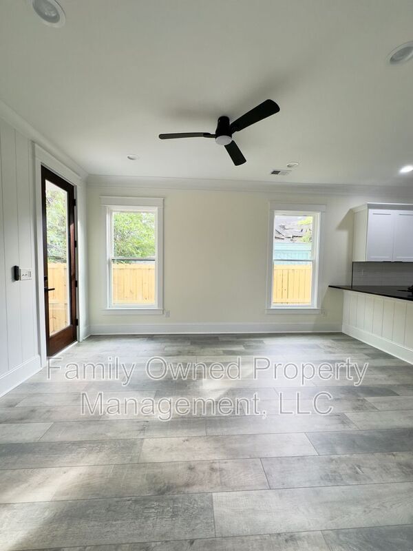 Building Photo - 2245 Fillmore St