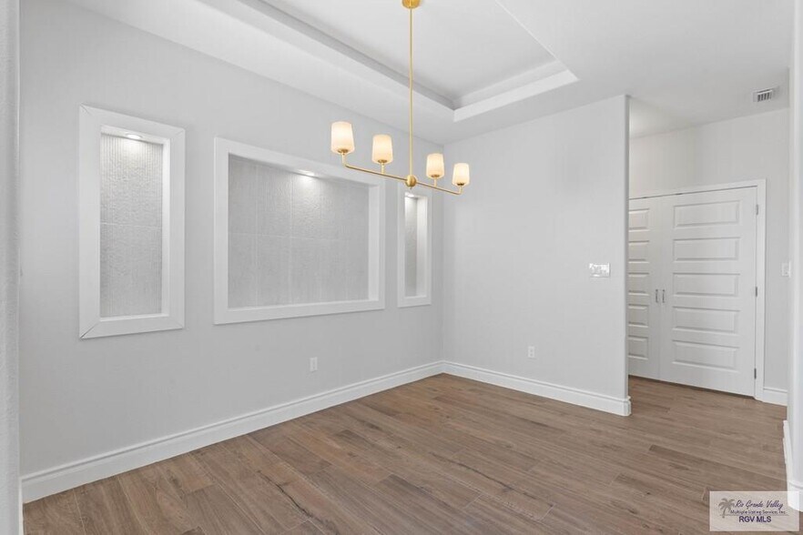 Building Photo - 2170 Portofino Blvd