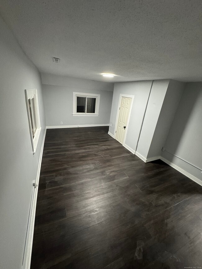 Building Photo - 52 Platt St