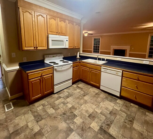 Building Photo - 22232 Haynes Ln