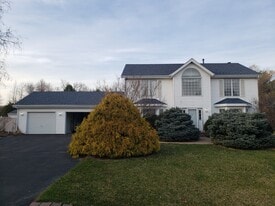 Building Photo - 5260 Silver Dawn Ln
