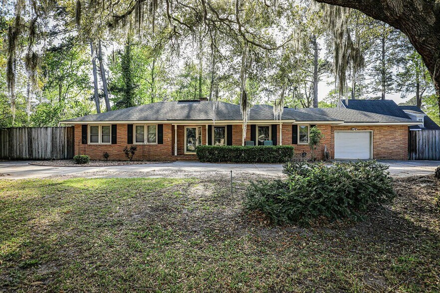 Building Photo - 5415 Speir St