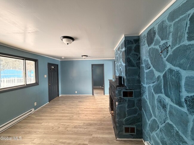 Building Photo - 54 Arch St