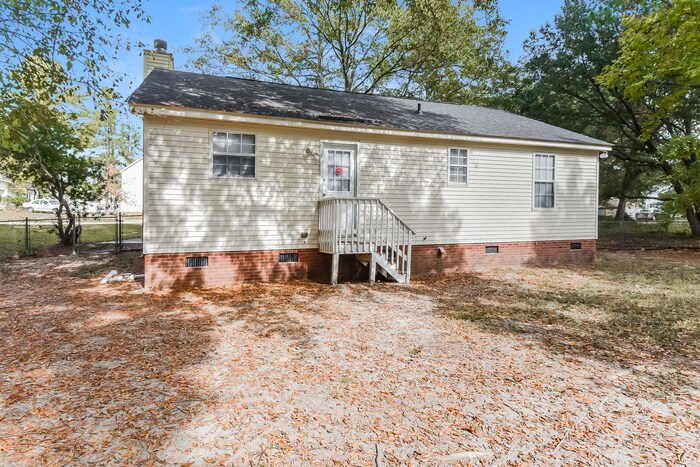 Building Photo - 102 Kells Dr