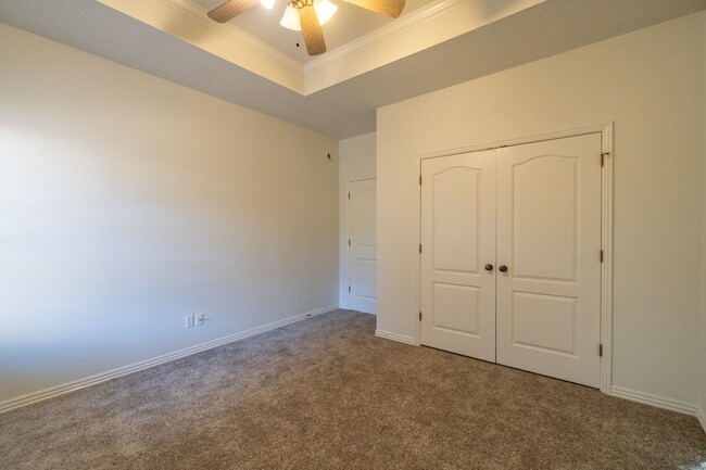 Building Photo - * Move-In Special * Gorgeous 3-Bedroom Hom...