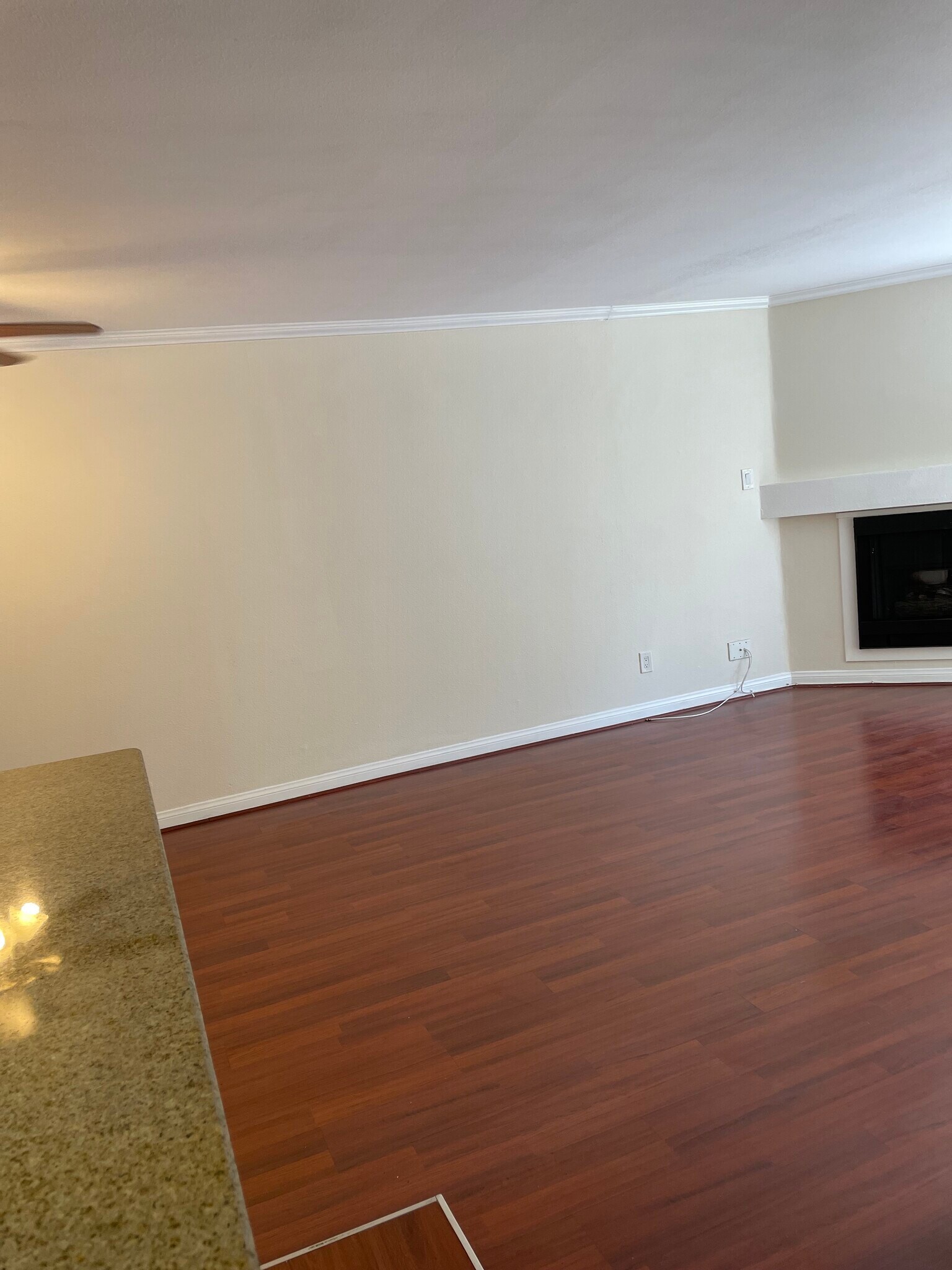 Building Photo - 5500 Owensmouth Ave