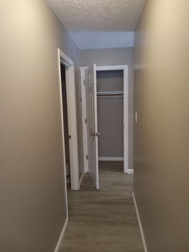 Building Photo - Condo for Rent