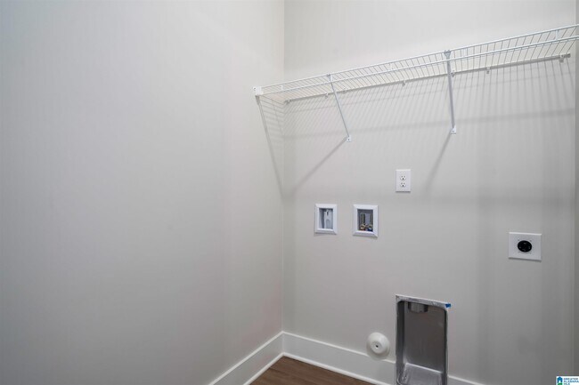 Building Photo - 4768 Silas Ave