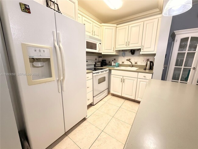 Building Photo - 1520 McKinley St