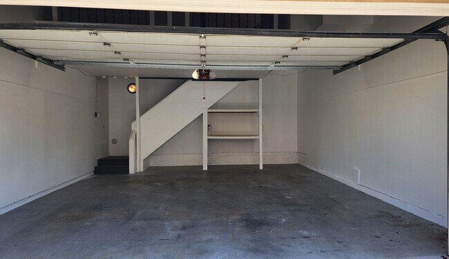 Building Photo - Gorgeous 2 bedroom newly renovated upstairs corner condo in gated community with pool & hill side...