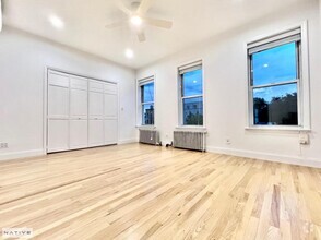 Building Photo - 2 bedroom in BROOKLYN NY 11222