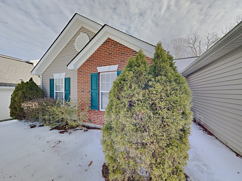 Building Photo - 2152 Burton Run Rd