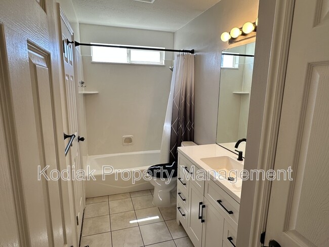 Building Photo - 1941 Jenny Ln.