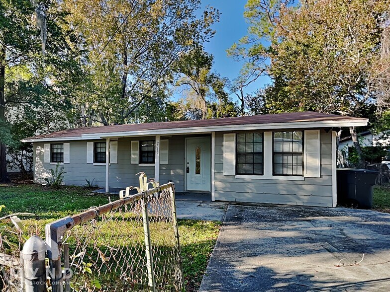 Building Photo - 2039 Ashland St