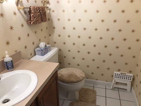 Building Photo - 200 Market St