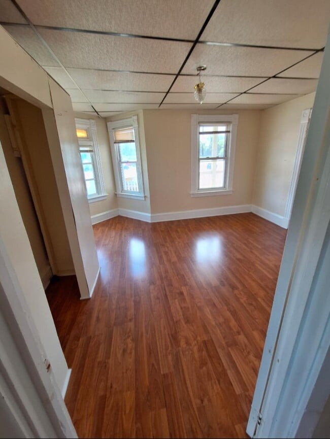 Building Photo - 366 Liberty St