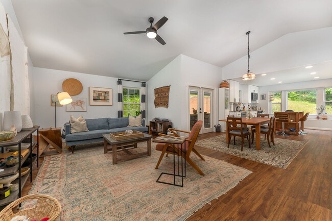 Building Photo - Indian Falls Estates