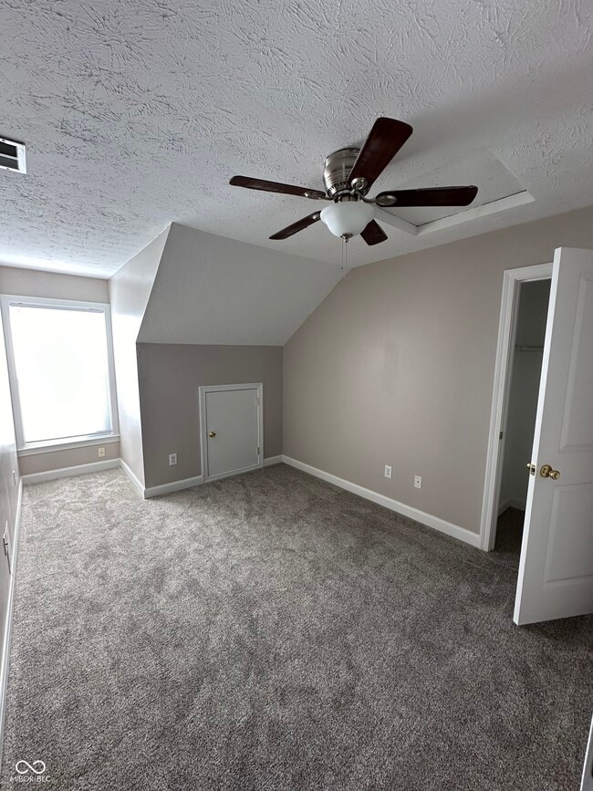 Building Photo - 549 N Belmont Ave