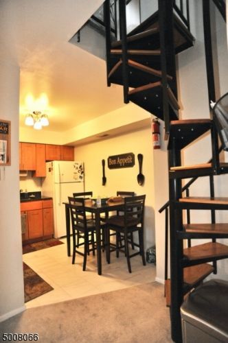 Building Photo - 3320 Richmond Ct