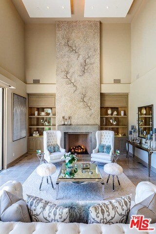 Building Photo - 1209 Via Aracena