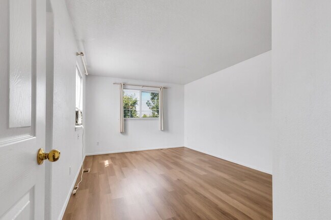 Building Photo - 10974 E 96th Pl