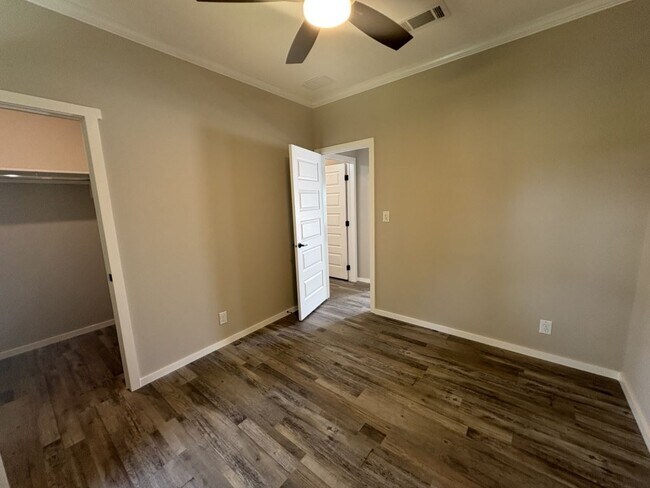 Building Photo - 1630 Voyager Dr
