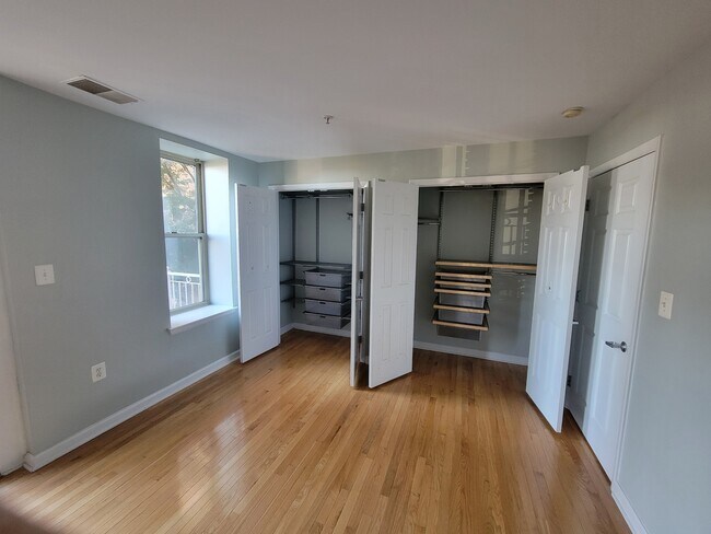 Building Photo - 1308 Clifton St NW