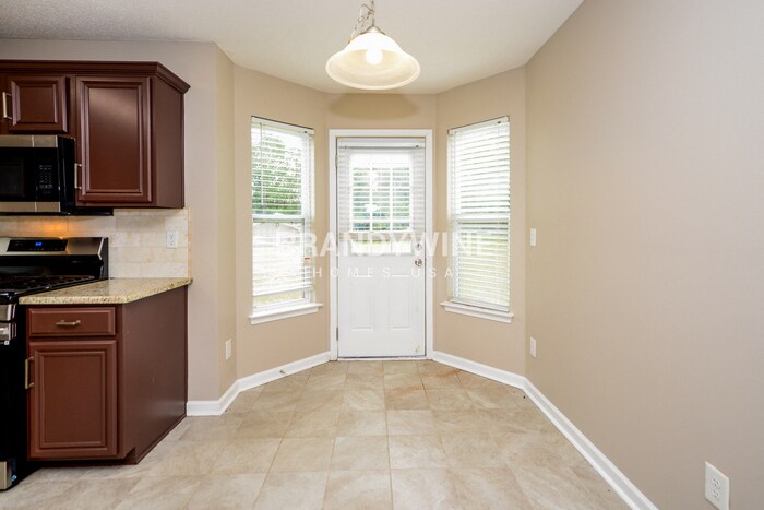 Building Photo - 3807 Rosebud Park Dr