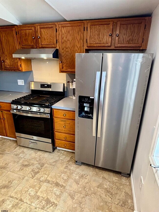 Building Photo - 338 N Harrisburg Ave